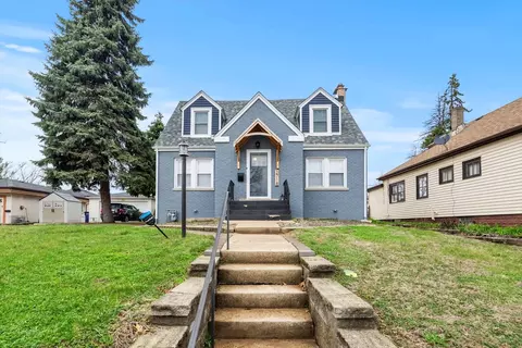 2718 W 96th Pl, Evergreen Park, IL 60805