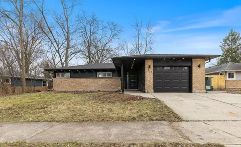 377 Wilshire St, Park Forest, IL 60466
