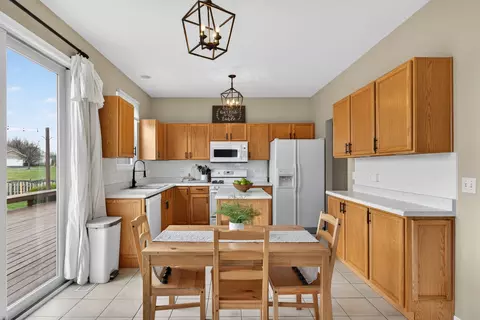 Kitchen - 1859 Sedgegrass Trl, Aurora, IL 60504 photo 1 of 7