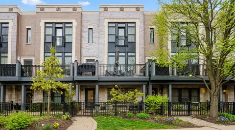 3024 W Newport Ave, Chicago, IL 60618