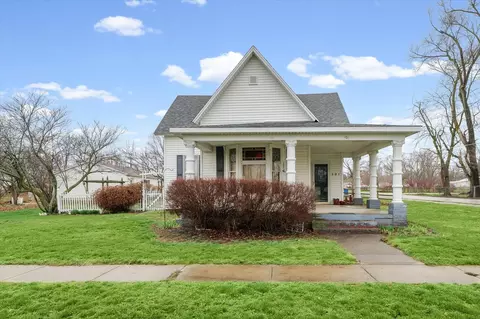 101 S Vermilion St, Indianola, IL 61850