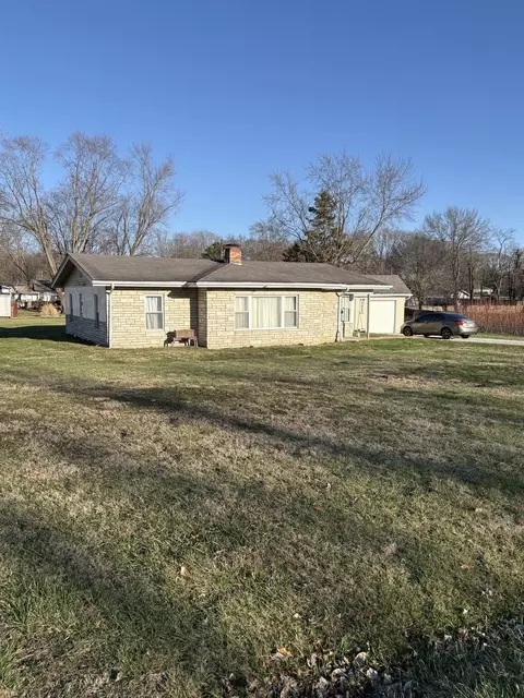 3717 Pershing St, Danville, IL 61832