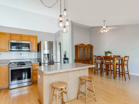 2013 Lyndhurst Ln, Aurora, IL 60503 photo 5