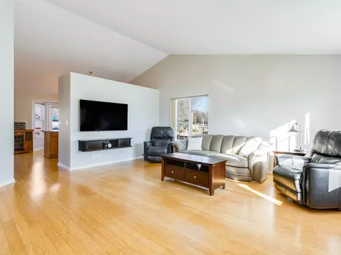 2013 Lyndhurst Ln, Aurora, IL 60503 photo 3