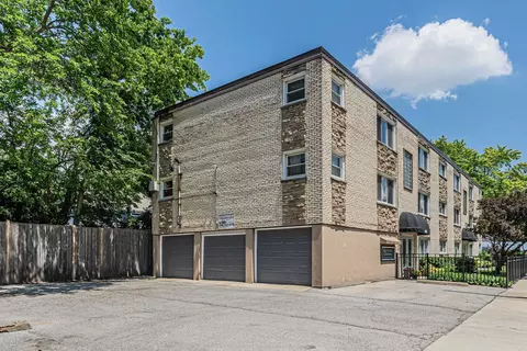 Exterior - 7952 Madison St #2E, River Forest, IL 60305 photo 2 of 2