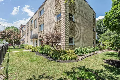 Exterior - 7952 Madison St #2E, River Forest, IL 60305 photo 1 of 2