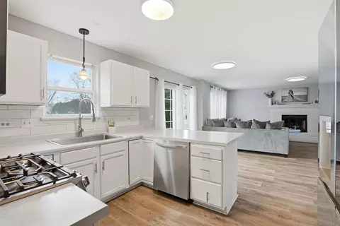 Kitchen - 1919 Spring Ridge Dr, Plainfield, IL 60586 photo 1 of 3