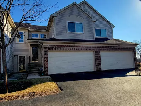 345 Thornwood Way #D, South Elgin, IL 60177