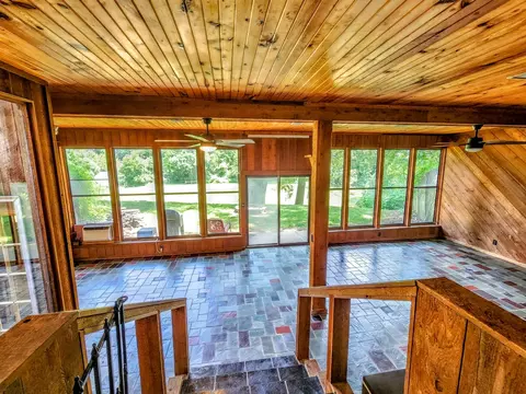 Exterior - 20798 White Oaks Rd, Morrison, IL 61270 photo 8 of 15