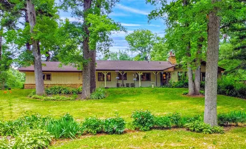 Exterior - 20798 White Oaks Rd, Morrison, IL 61270 photo 1 of 16