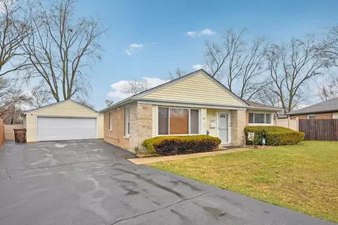 354 Marquette St, Park Forest, IL 60466