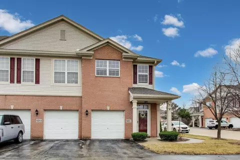 8225 Concord Ln #I, Justice, IL 60458