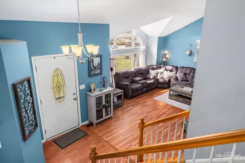 Entry Way - 2302 Red Hawk Dr, Plainfield, IL 60586 photo 2 of 2