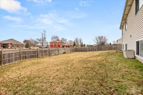 Exterior - 2302 Red Hawk Dr, Plainfield, IL 60586 photo 2 of 3