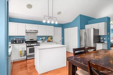 Kitchen - 2302 Red Hawk Dr, Plainfield, IL 60586 photo 2 of 2