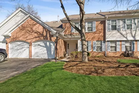 584 Edinburgh Ln #A, Prospect Heights, IL 60070