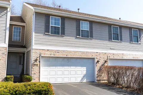 2466 Amber Ln, Elgin, IL 60123