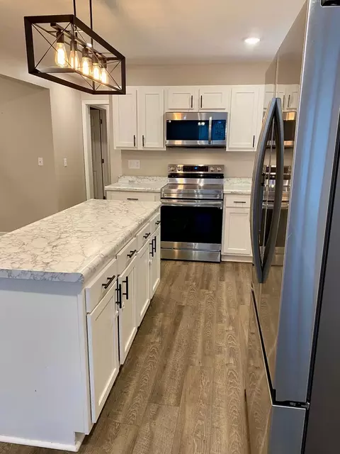 Kitchen - 721 N 17th St, Herrin, IL 62948 photo 3 of 5