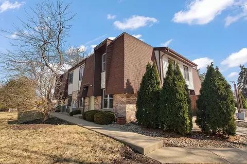 6827 Hickory St #C, Tinley Park, IL 60477