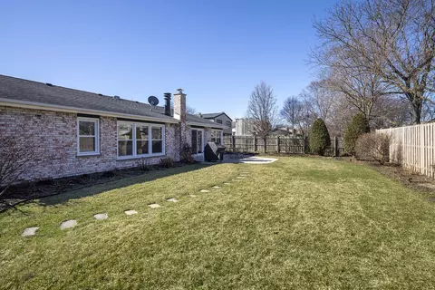 3806 Michael Ln, Glenview, IL 60026 photo 22