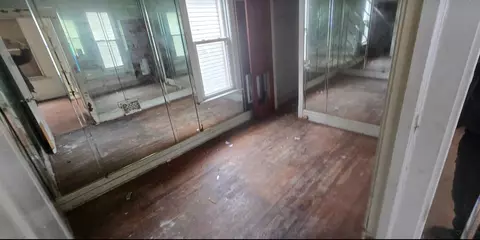 Bedroom - 121 W 109th Pl, Chicago, IL 60628 photo 1 of 3