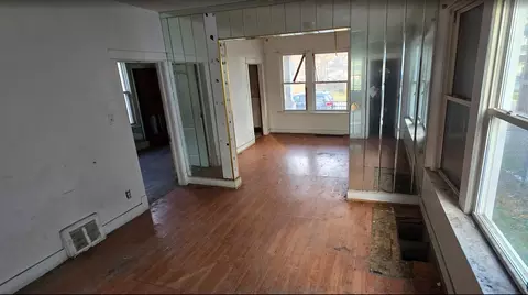 Living - 121 W 109th Pl, Chicago, IL 60628 photo 2 of 3