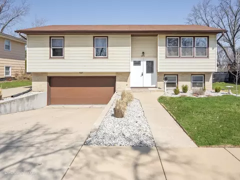 266 Marilyn Ave, Glendale Heights, IL 60139