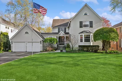 560 Elm St, Winnetka, IL 60093