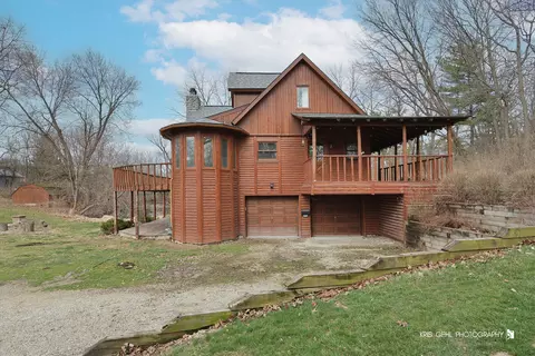 Exterior - 28496 High View Rd, Mchenry, IL 60051 photo 2 of 9