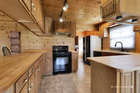 Kitchen - 28496 High View Rd, Mchenry, IL 60051 photo 1 of 1
