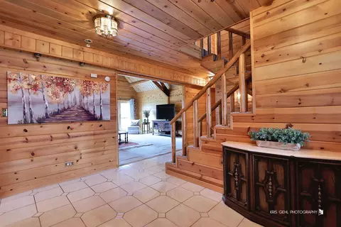 Entry Way - 28496 High View Rd, Mchenry, IL 60051 photo 1 of 3