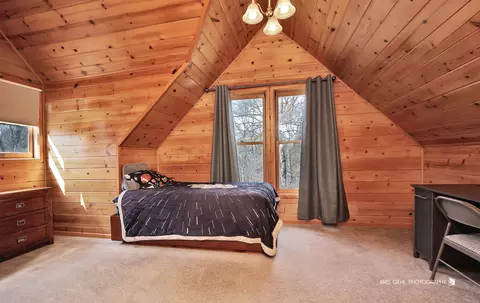 Bedroom - 28496 High View Rd, Mchenry, IL 60051 photo 2 of 3