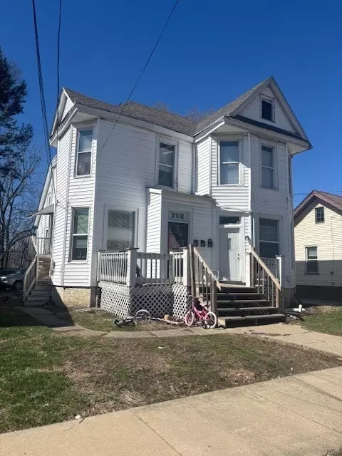 708 N Lee St, Bloomington, IL 61701
