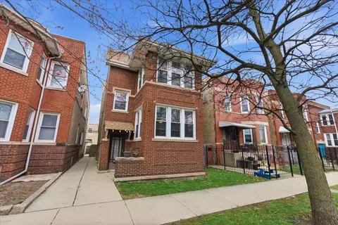 2318 W Addison St, Chicago, IL 60618