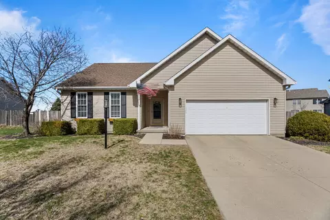 3920 Trailway Dr, Champaign, IL 61822
