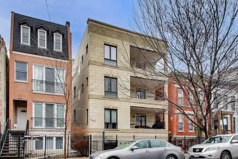 1945 N Wilmot Ave #1F, Chicago, IL 60647