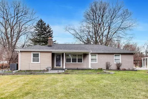 7 Alton Rd, Prospect Heights, IL 60070