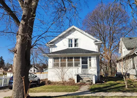 Undisclosed, Elgin, IL 60123 photo 2