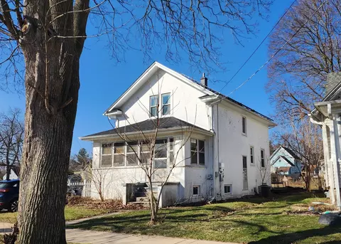 Undisclosed, Elgin, IL 60123 photo 3