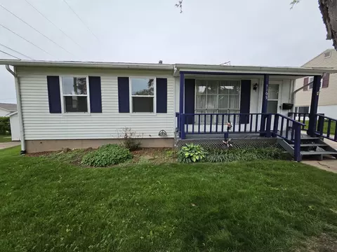 1105 6th St W, Milan, IL 61264