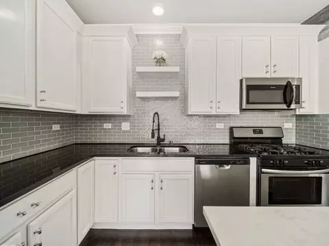 Kitchen - 3596 Hyde Park Ct, Elgin, IL 60124 photo 5 of 5