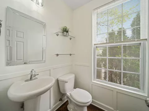 Bath - 3596 Hyde Park Ct, Elgin, IL 60124 photo 1 of 3