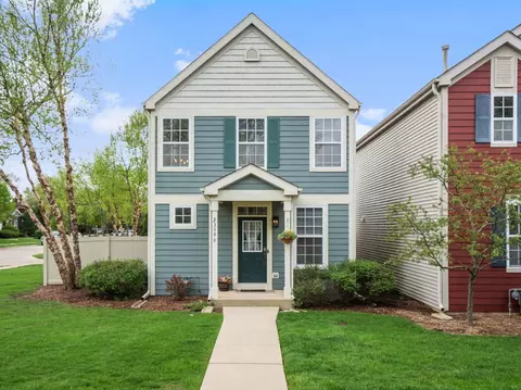 Exterior - 3596 Hyde Park Ct, Elgin, IL 60124 photo 1 of 4