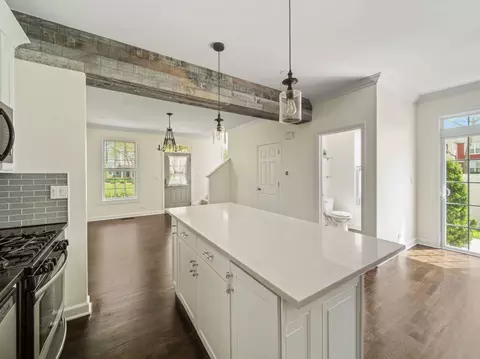 Kitchen - 3596 Hyde Park Ct, Elgin, IL 60124 photo 4 of 5
