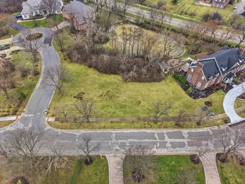 9045 Turnberry Dr, Burr Ridge, IL 60527 photo 8