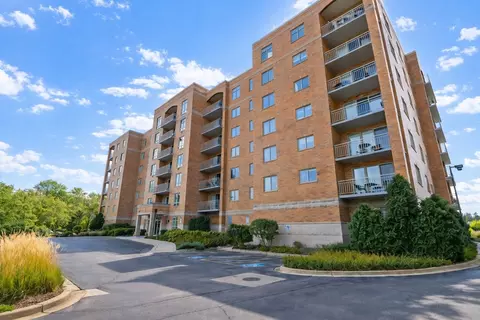 6807 N Milwaukee Ave #510, Niles, IL 60714