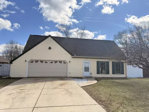 215 Fernwood Rd, Montgomery, IL 60538