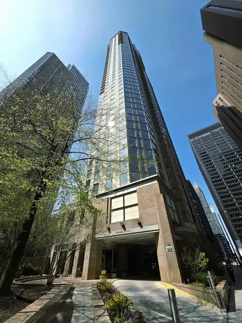222 N Columbus Dr #1003, Chicago, IL 60601