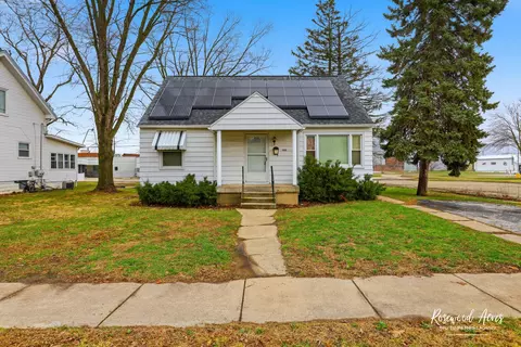 905 N Everett St, Streator, IL 61364