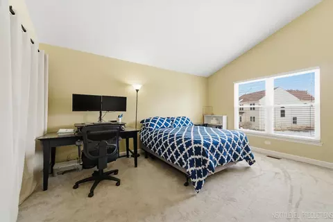 Bedroom - 2487 Fox Dr, Aurora, IL 60506 photo 1 of 4